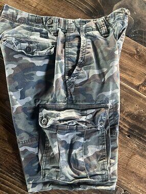 American Eagle Men's Flex Camouflage Cargo Shorts Green Brown Size 28 Camo